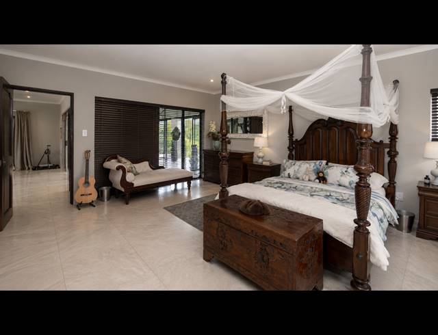 4 BEDROOM FREESTANDING FOR SALE IN FLAMINGO VLEI